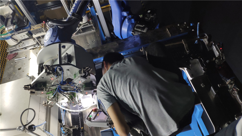 内饰件装配调试